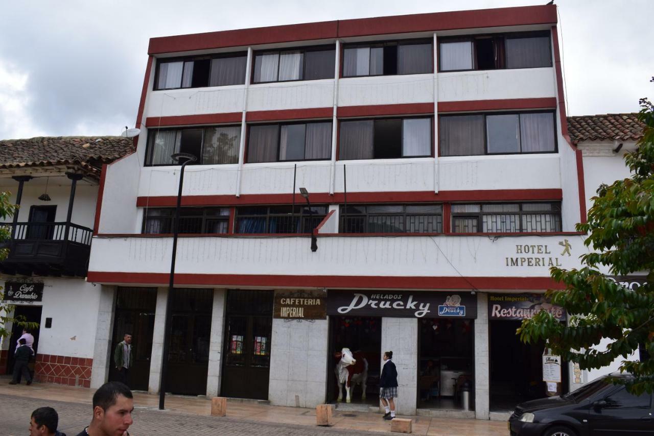 Hotel Imperial Pamplona Bagian luar foto